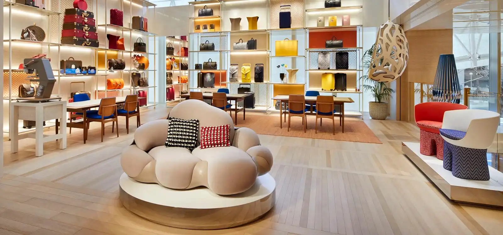 بازسازی مراکز خرید