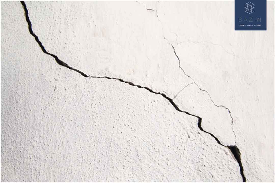 ترک‌های مویی در دیوار